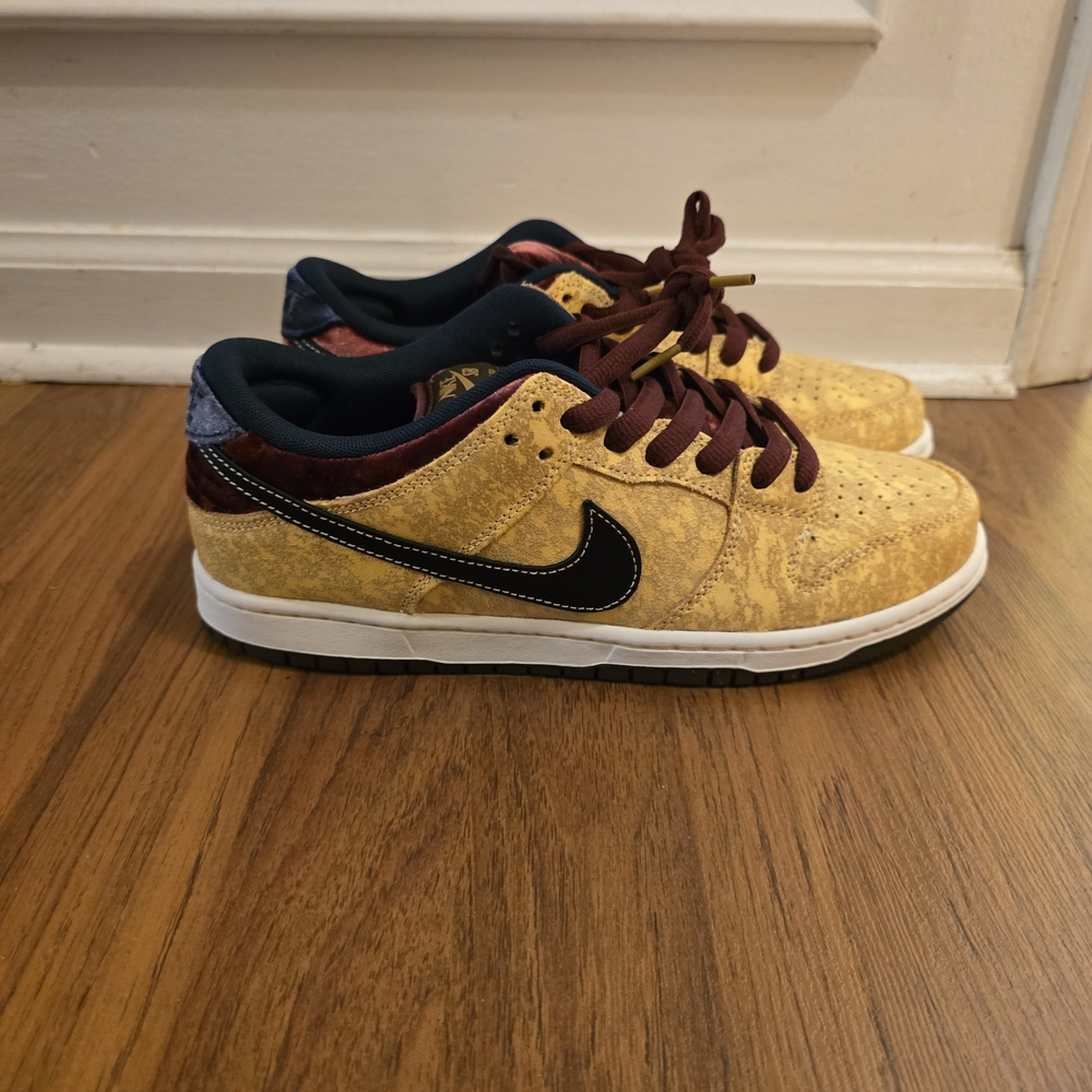 Nike Dunk SB Low City Of Cinema Sz 8.5